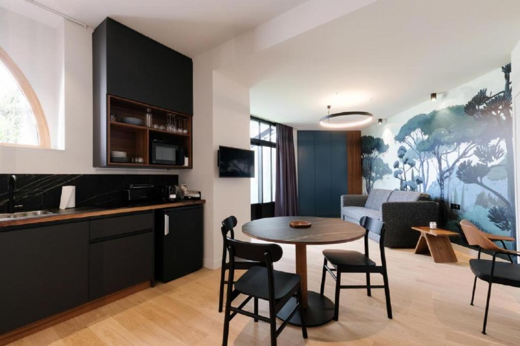 Hotel Et Apparts Marin Laval  Ngoại thất bức ảnh
