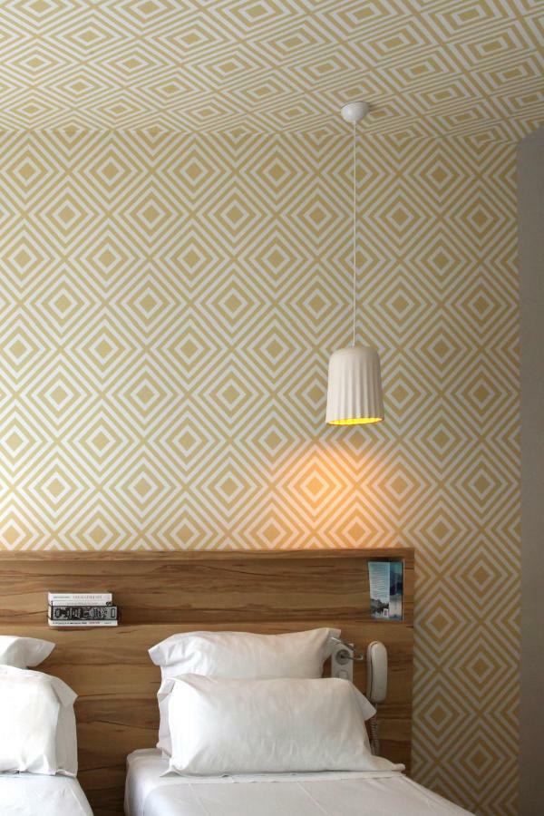Hotel Et Apparts Marin Laval  Ngoại thất bức ảnh