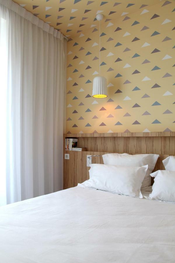 Hotel Et Apparts Marin Laval  Ngoại thất bức ảnh